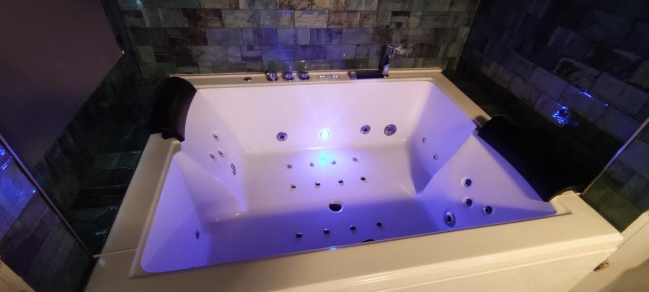 Latorre Jacuzzi Jerez Lejlighed Jerez de la Frontera Eksteriør billede